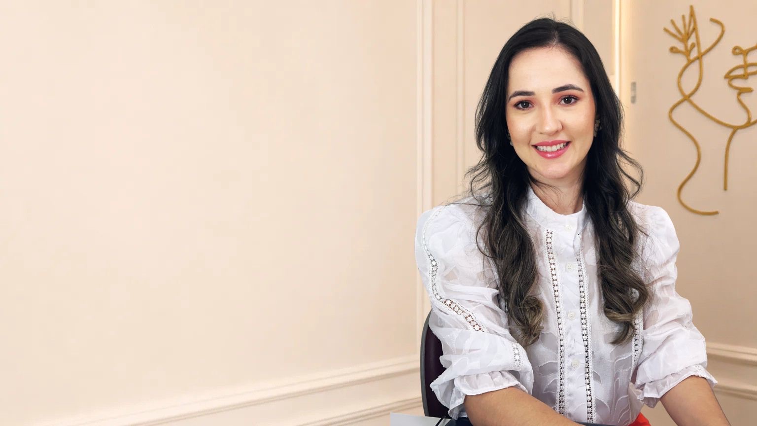 Dra. Natalia Dela Costa no consultório